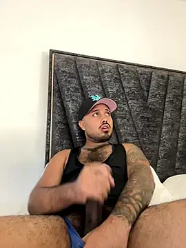 Stripchat Watch Live Sex Cams of PapiStan