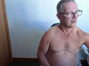 daddy_man from stripchat