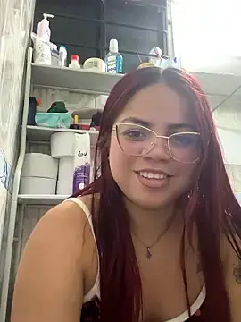 Stripchat Free Porn Cam of KRISTEEN-EPH