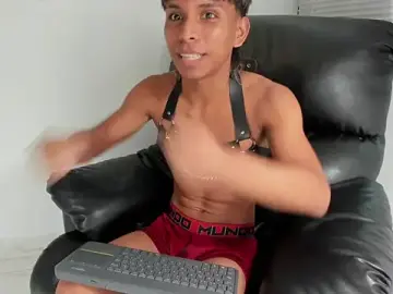 Stripchat Best live sex cam show of tyler_twink_boy