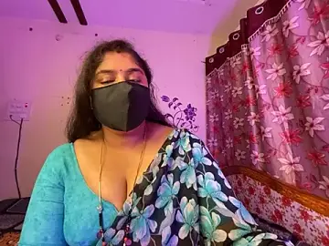 LouleyRanii from stripchat