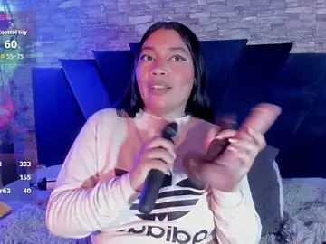 Stripchat Sex Cam of Sophia_Brunett