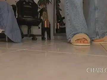 Stripchat Live Porn of charlotte__grey