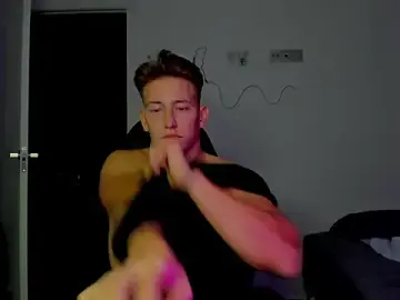 Stripchat Live Porn of find0m_master