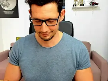 Stripchat Live Sex Cam of BrutusK08