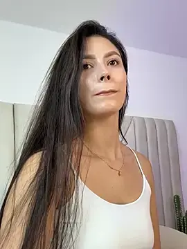 Stripchat Live Sex Cam of oficialaura
