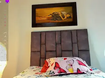 Stripchat Nude Webcam of Vahiolet_smith