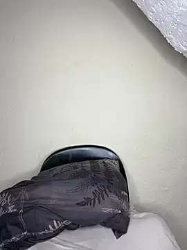 Stripchat Free Porn Cam of DarkBerry87