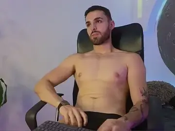 Stripchat Free Live Porn of Apolo_lux1