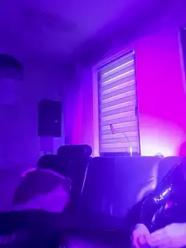 Stripchat Adult Video Chat of Crystalbitchx