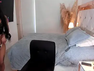 Stripchat Sex Cam of HOT_LADY_777