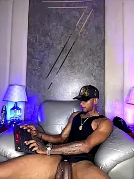 Stripchat Live Porn of AaronCruz_