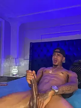 Stripchat Best Webcam of AaronCruz_