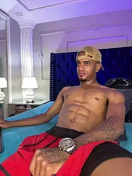 Stripchat Live Porn of AaronCruz_