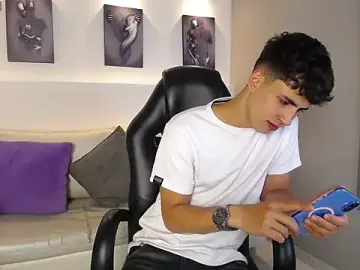 Stripchat Best Webcam of AdrianRinaldi