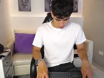 Stripchat Adult Video Chat of AdrianRinaldi