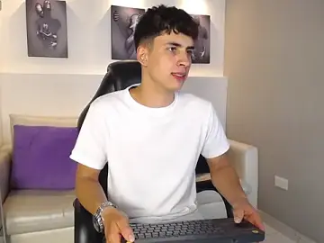 Stripchat Adult Webcams of AdrianRinaldi