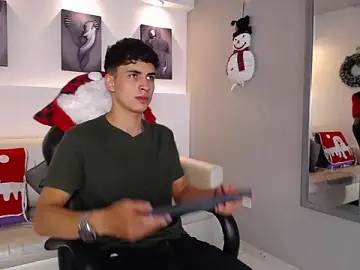 Stripchat Nude Webcam of AdrianRinaldi