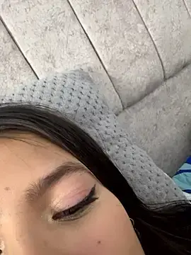 Stripchat Best live sex cam show of EmmiiGlow