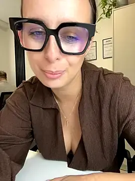 Hii_Lolla from stripchat