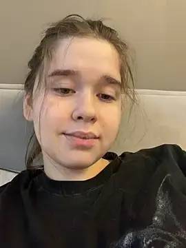 Stripchat Free Live Porn of HornyGirlH