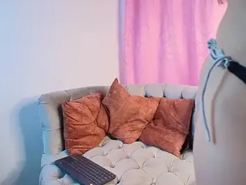 emily_gv from stripchat