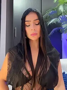 Stripchat Adult Webcam of Mau_White