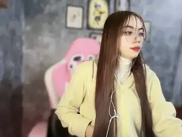 Stripchat Free Live Porn of Suki_99