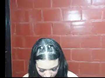 Stripchat Live Sex Cam of emily_69_porno