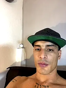 Stripchat Free Live Porn of Maicol_xxxx