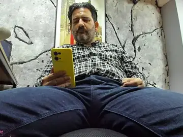 Stripchat Adult Webcams of Maxi_thebig_daddy