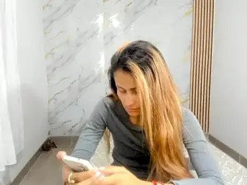 Stripchat Sex Cam of coralcarter1