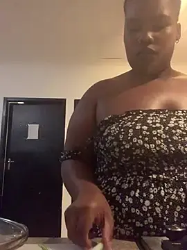 Stripchat Nude Webcam of Cuddle_Bear