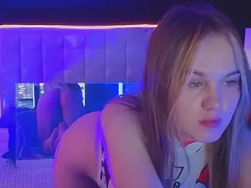 Stripchat Live Sex Cam of Dyna_bae