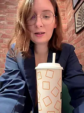 Stripchat Live Sex of The_Snowwhitee