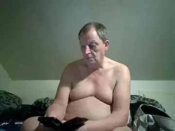 Stripchat Live Porn of chubbybear2cum