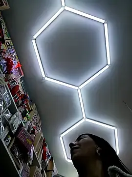 Stripchat Free Porn Cam of LunaZambrano