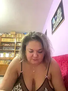Stripchat Live Sex of MikyVesela