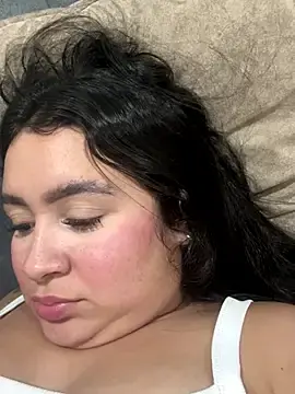 Stripchat Free Porn Cam of Pretty_Isadora