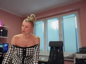 Stripchat Live Sex Cam of legsLONG