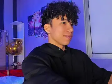 Stripchat Adult Webcams of AkazaBoy_