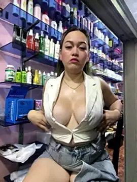 Stripchat Live Sex Cam of Danielavegax