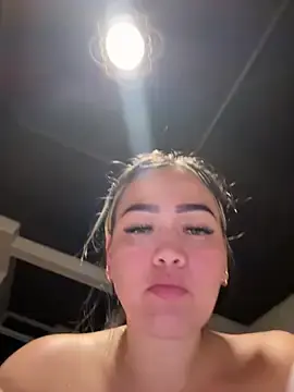 Stripchat Sex Cam of Danielavegax