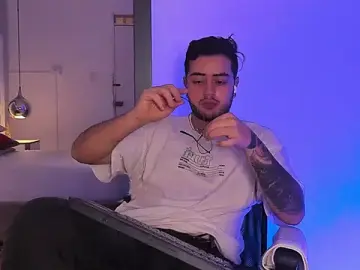 Ethan_Greys from stripchat