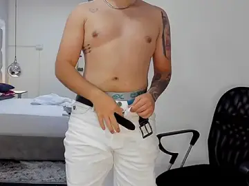 Stripchat Free Live Porn of Ethan_Greys