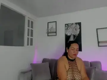 Stripchat Sex Cam of Delia_milff