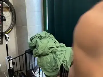 Stripchat Live Sex Cam of ericeric507