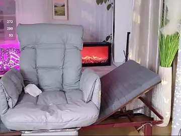 Stripchat Nude Webcam of Kiki--2025