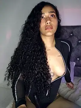 Stripchat Live Sex Cam of jaderossxx
