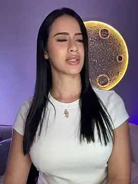 Stripchat Free Live Porn of SarahhSmitth1